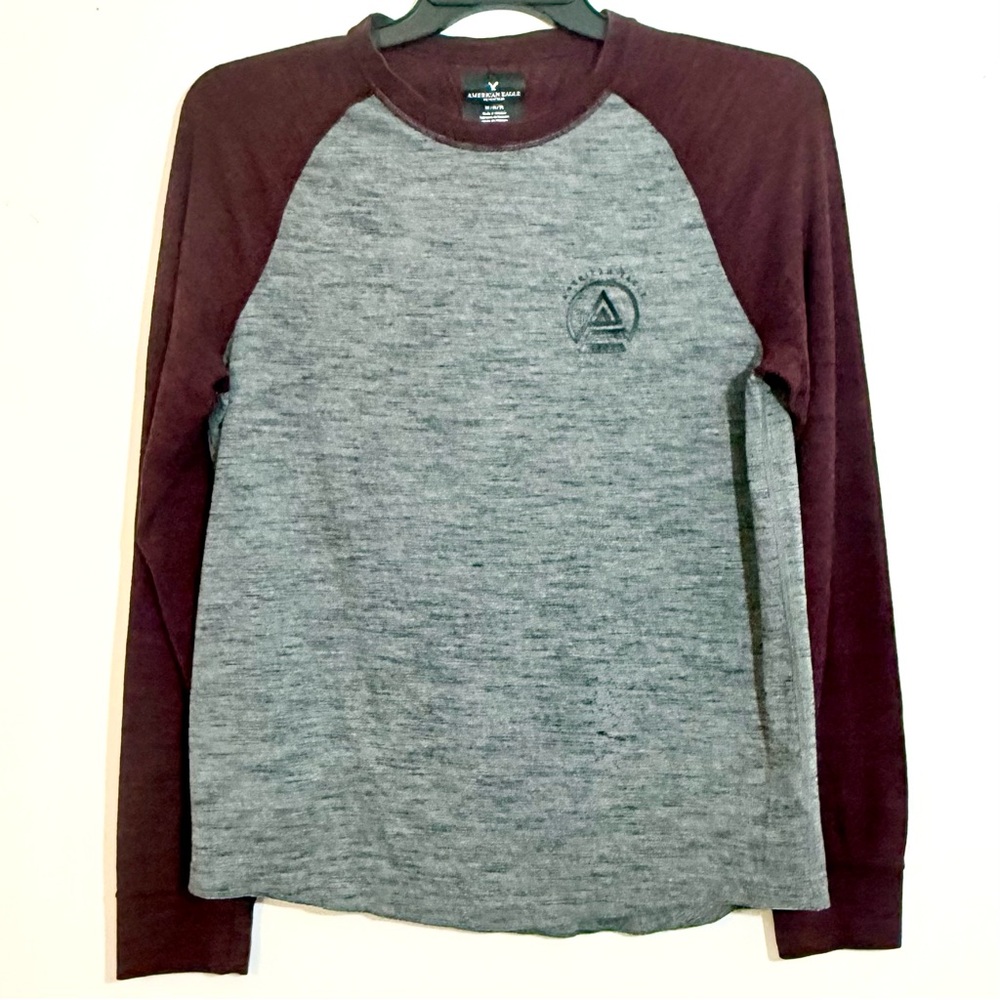 American Eagle Raglan Long Sleeve Tee Gray & Burgundy — Men’s Size Medium